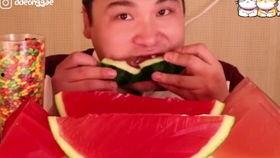 娱乐吃瓜老奶奶,跟随吃瓜老奶奶探寻明星幕后故事